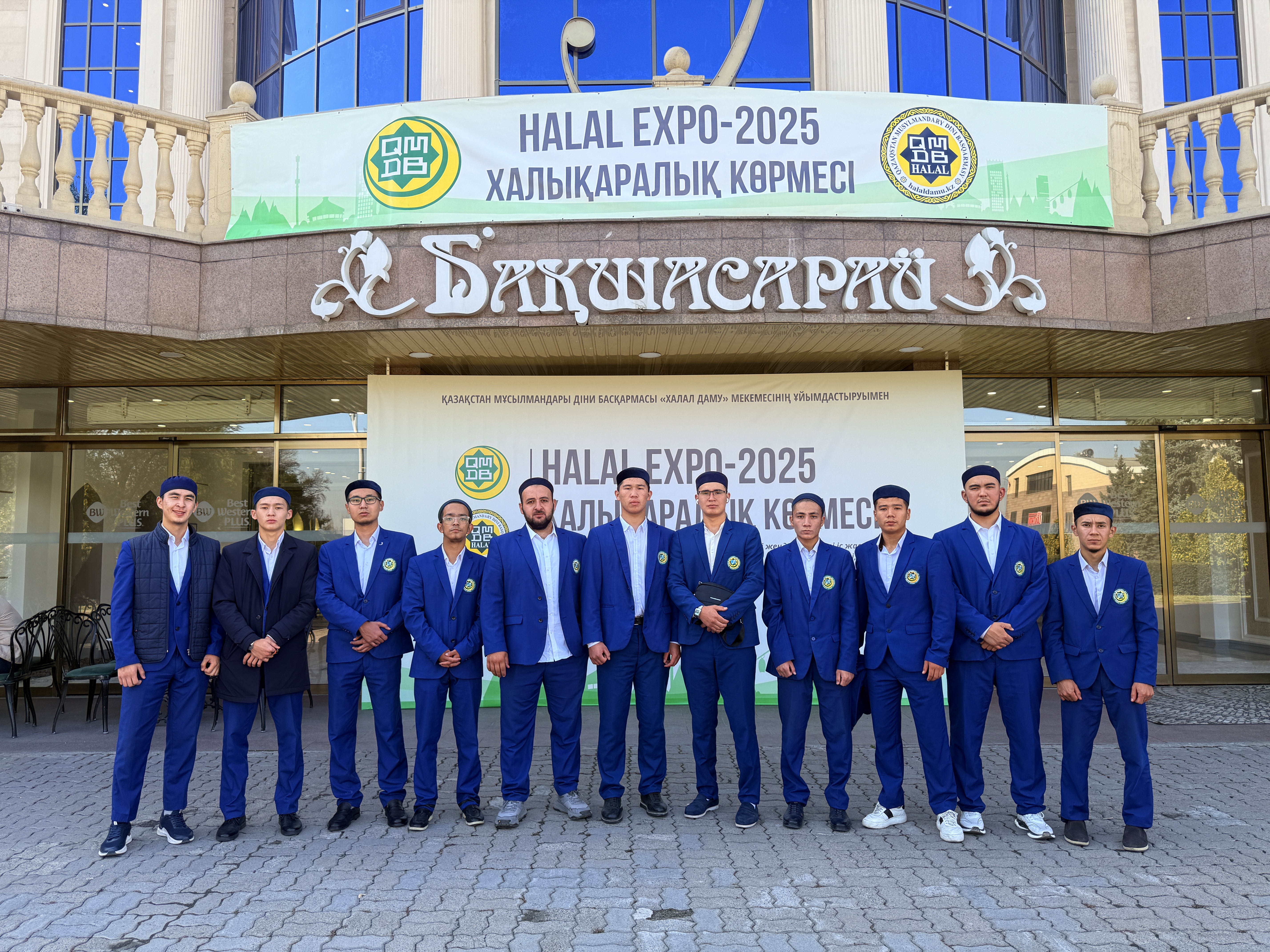 Әбу Ханифа медресе-колледжінің студенттері «HALAL EXPO-2025» халықаралық көрмесіне қатысты